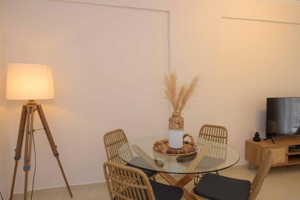 TV and multimedia, Dining area