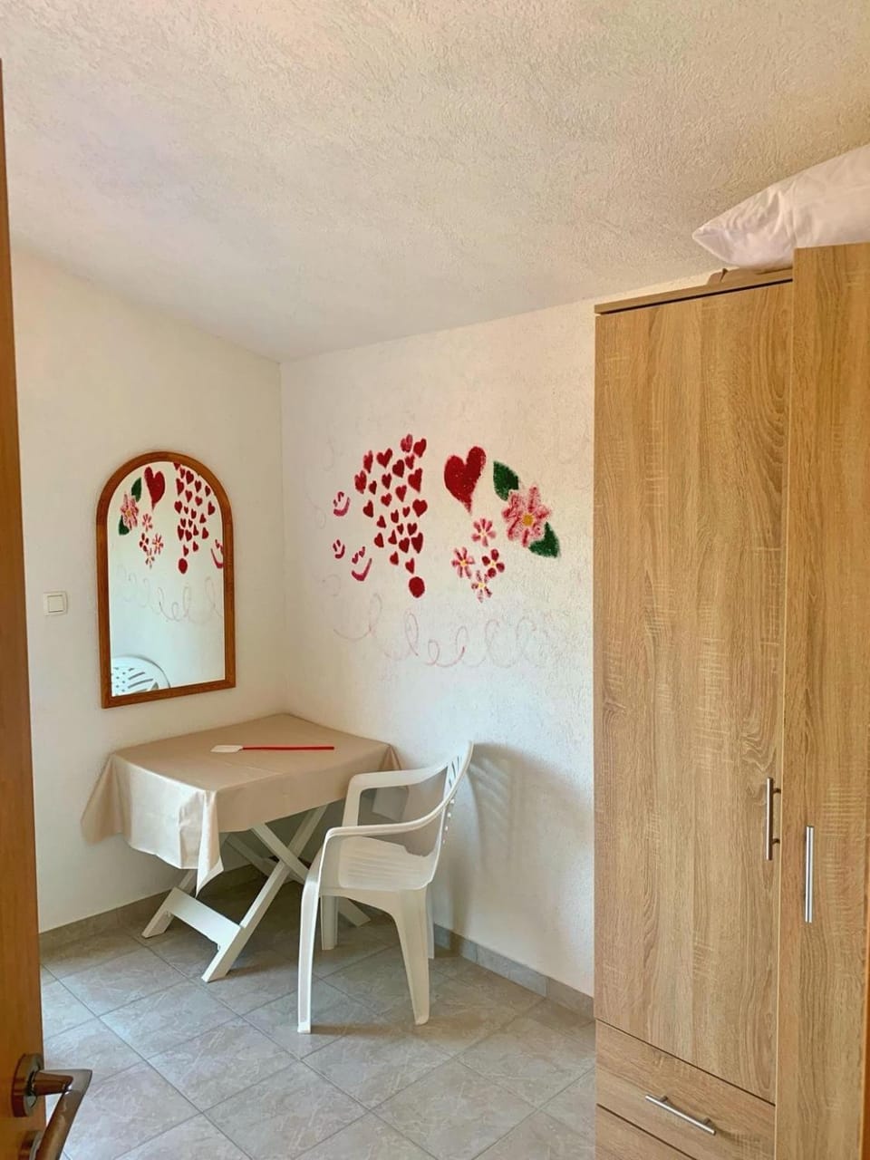 Seating area, wardrobe