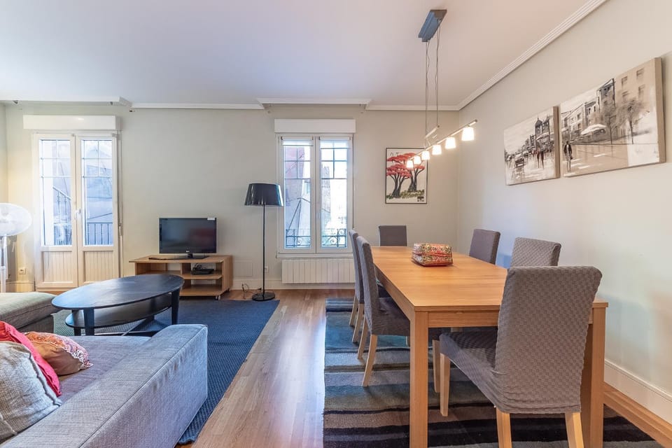 Living room, Lounge or bar, Dining area, heating