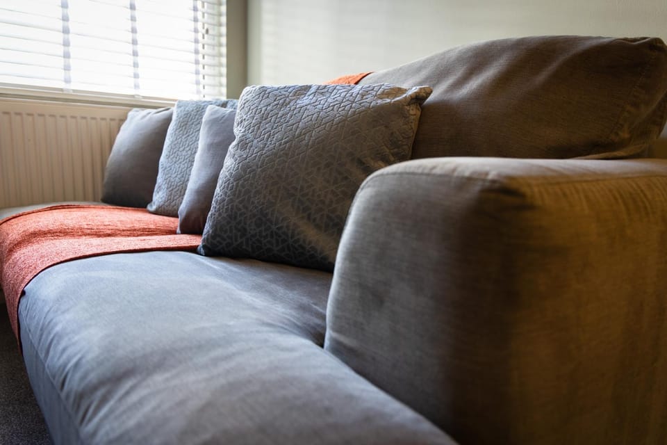 Modern 2-Bed Home - Central Portsmouth - 4 Mins to Station House in Portsmouth