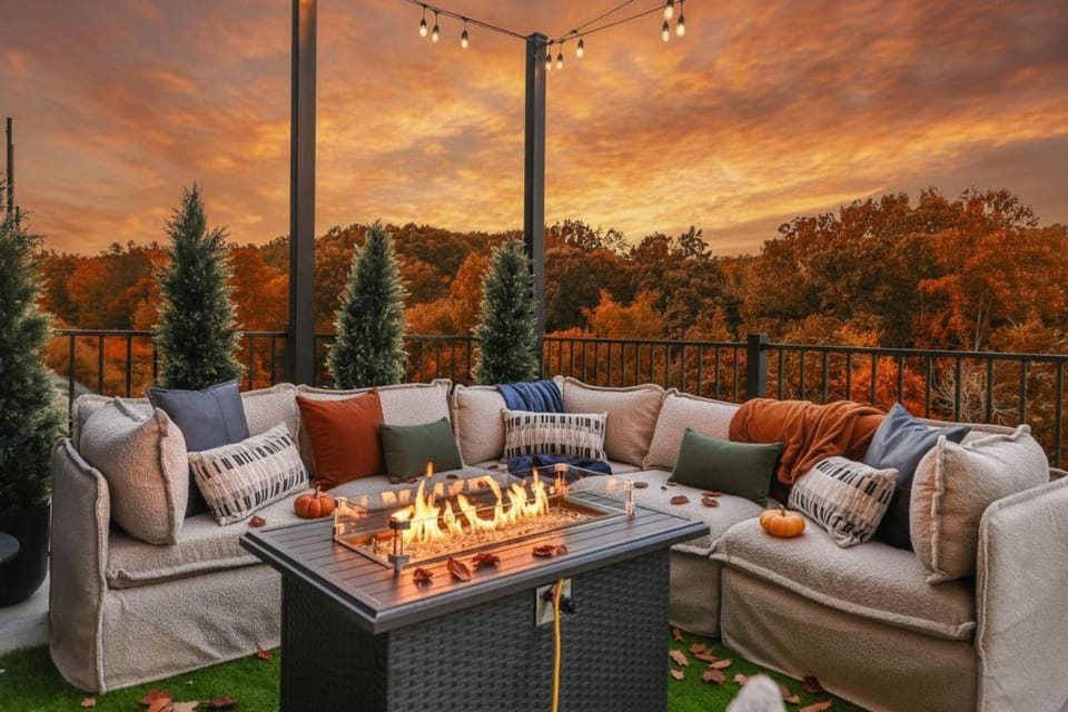 Smith Creek Resort- 6 Bedroom 22 Guests - Indoor Pool - Resort Amenities House in Sevierville