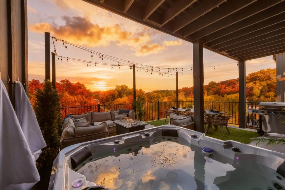 Smith Creek Resort- 6 Bedroom 22 Guests - Indoor Pool - Resort Amenities House in Sevierville