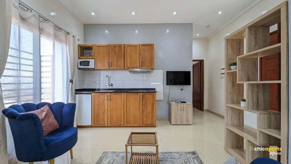 TV and multimedia, Kitchen or kitchenette, Living room, Seating area, Dining area, Evening entertainment, oven, stove