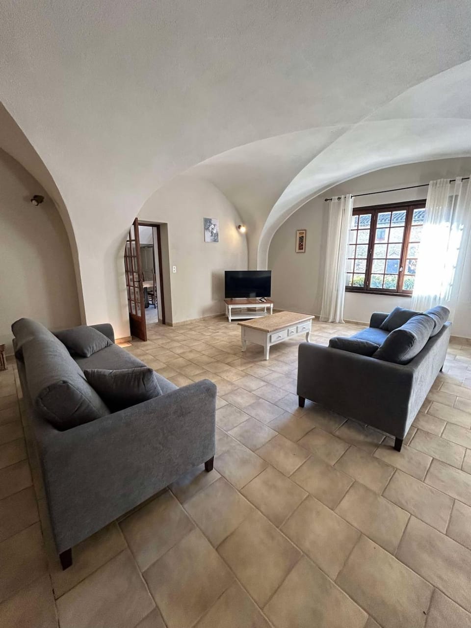 Gite le Sagnac 10 personnes House in Provence