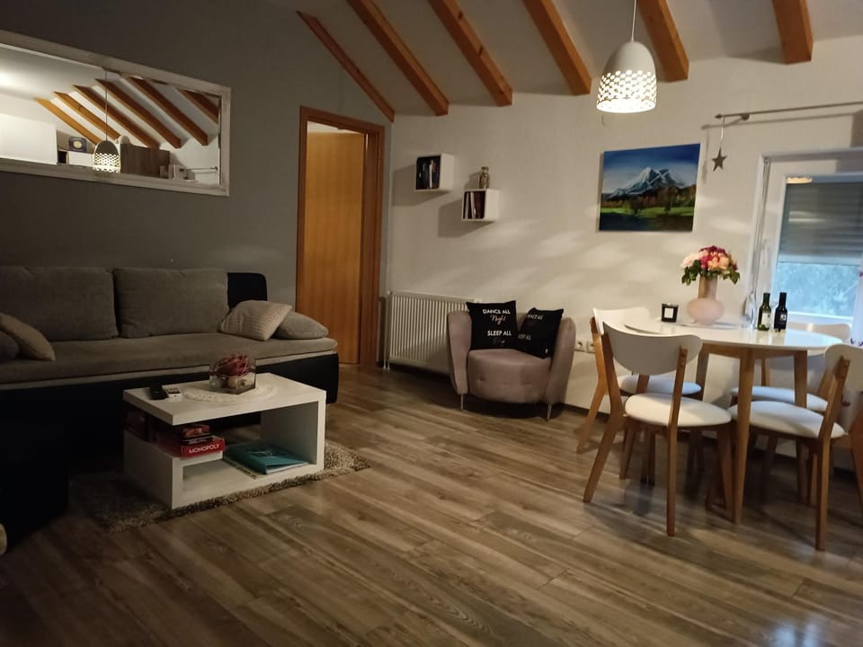 Living room, Dining area