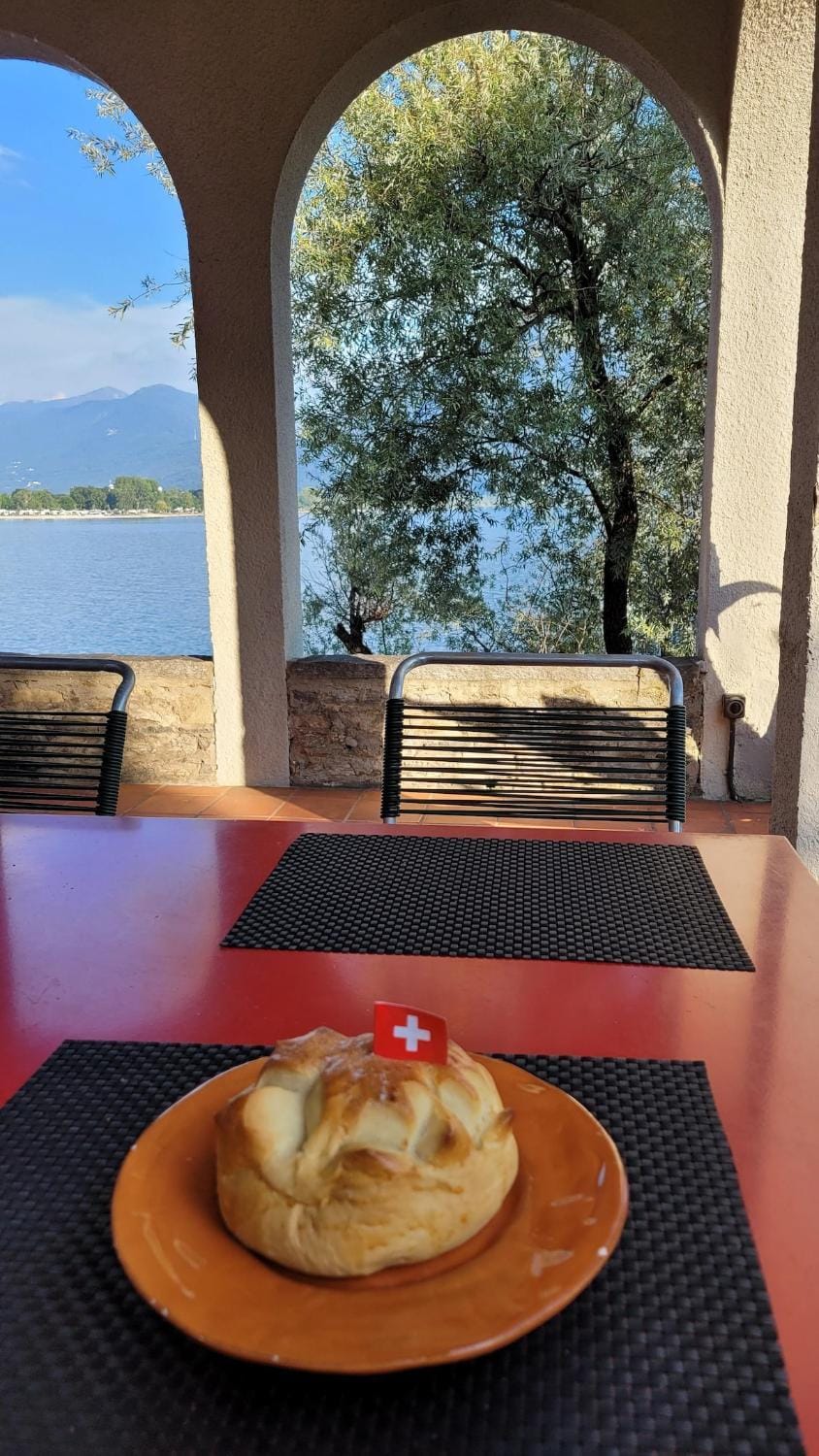 Day, Lake view