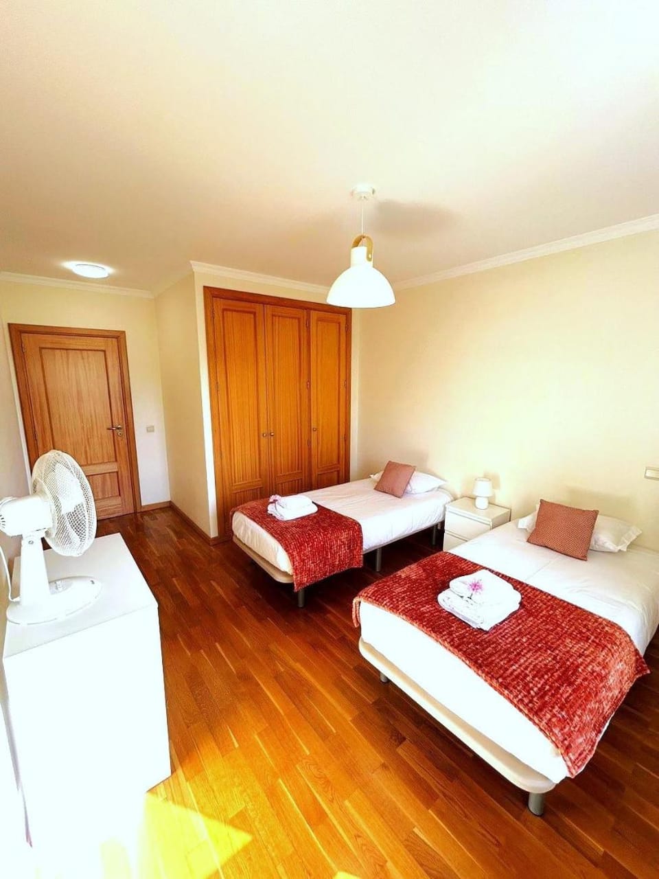 Bed, Photo of the whole room, Bedroom, towels, wardrobe