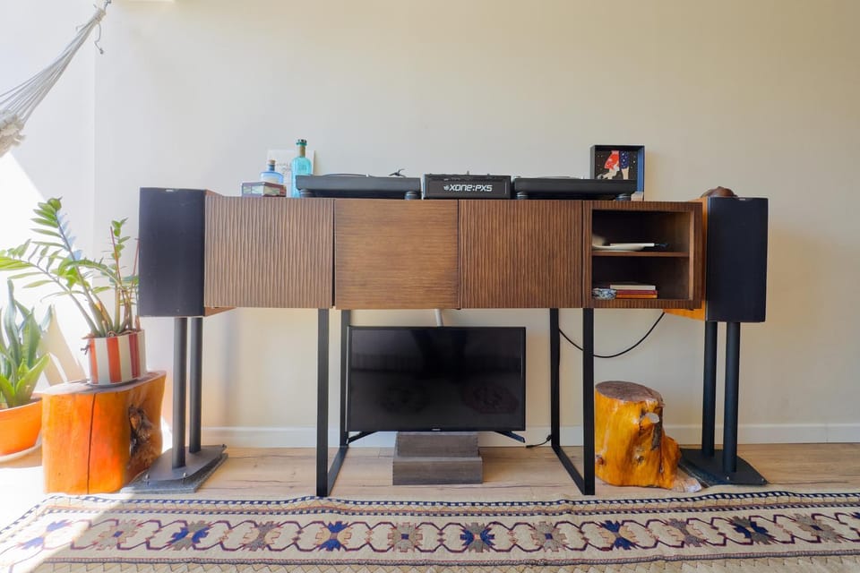 Almada SoundHouse by Hosty Apartment in Lisbon District