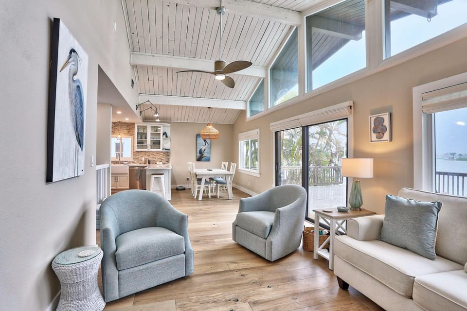 Paradise Along Boca Ciega Bay House in Treasure Island