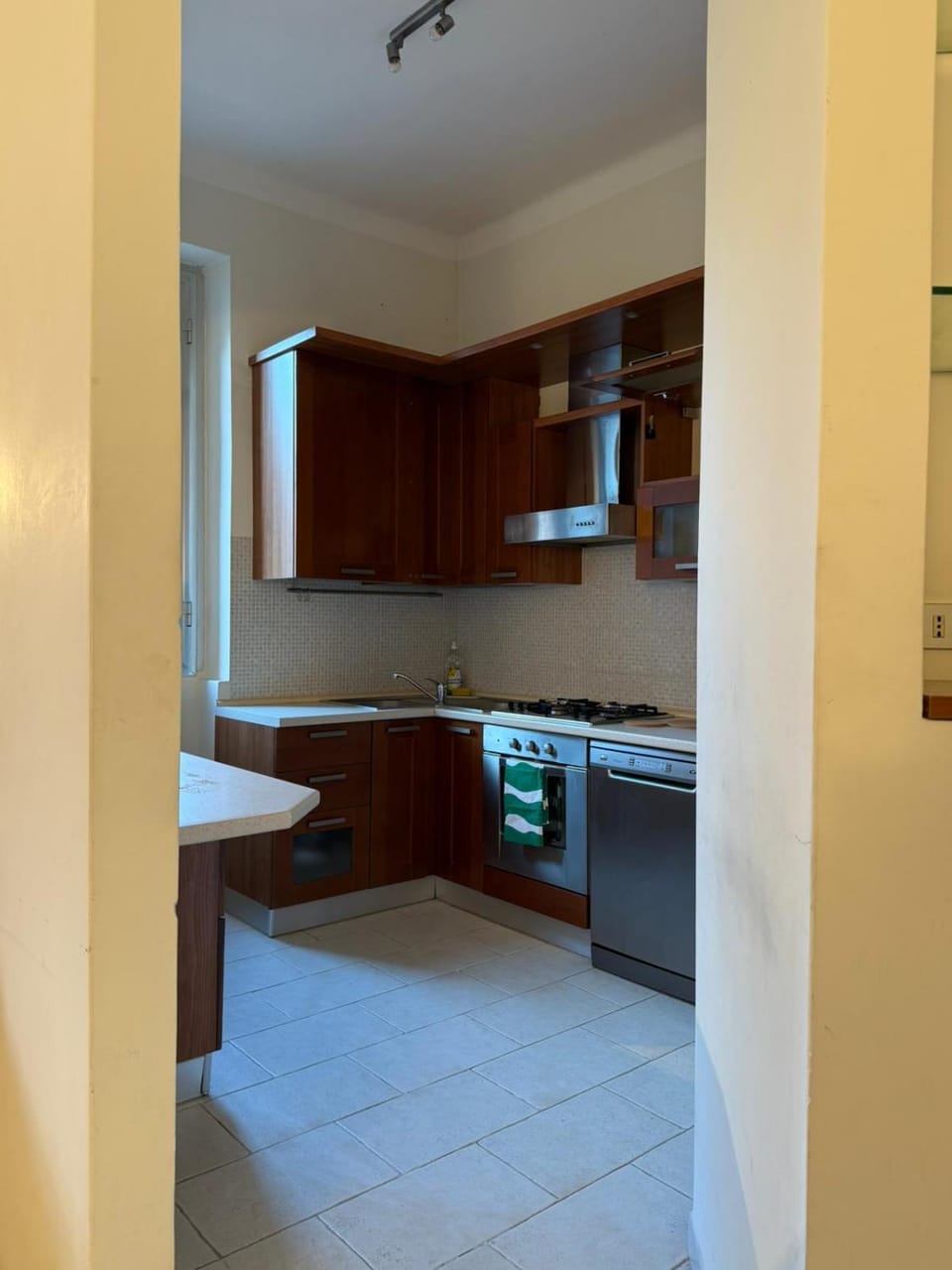 Centraal Station Apartment HOWME Apartment in Bari