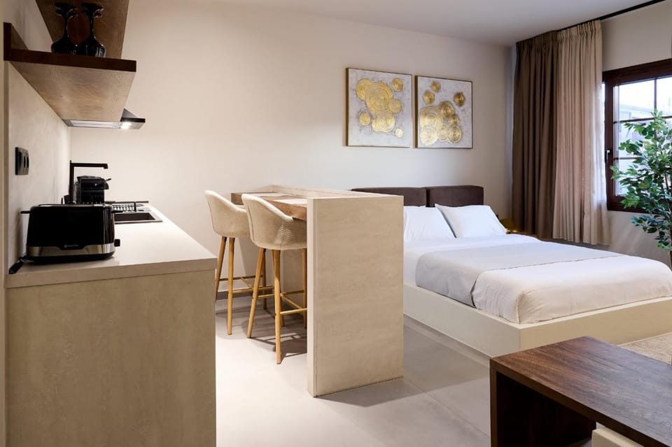Bed, Coffee/tea facilities, Kitchen or kitchenette, Bedroom, minibar