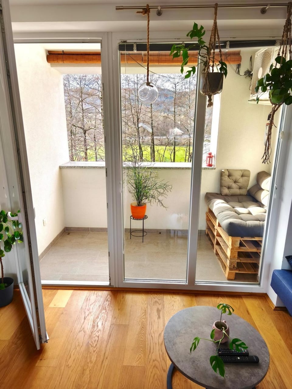 View (from property/room), Balcony/Terrace, Balcony/Terrace, Living room, Seating area