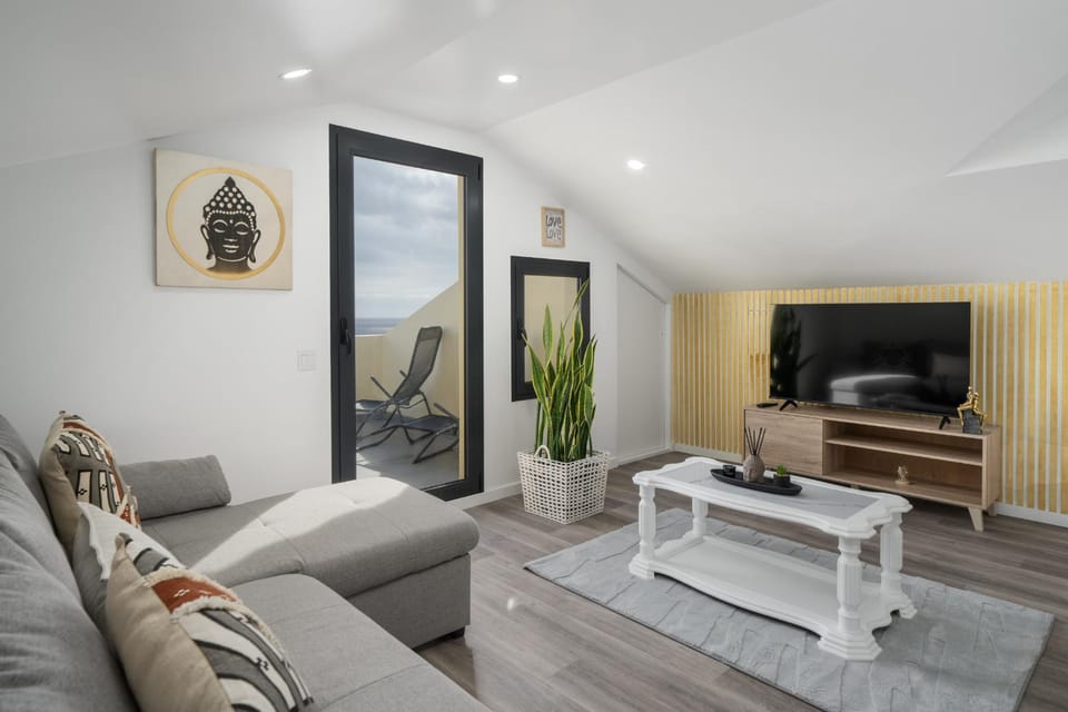 TV and multimedia, Living room, Seating area