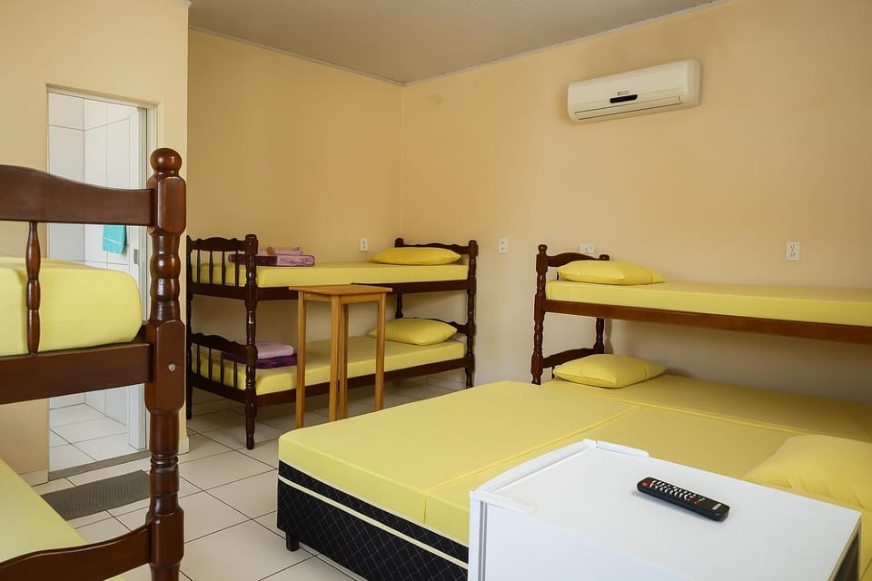 Bed, Bedroom, air conditioner