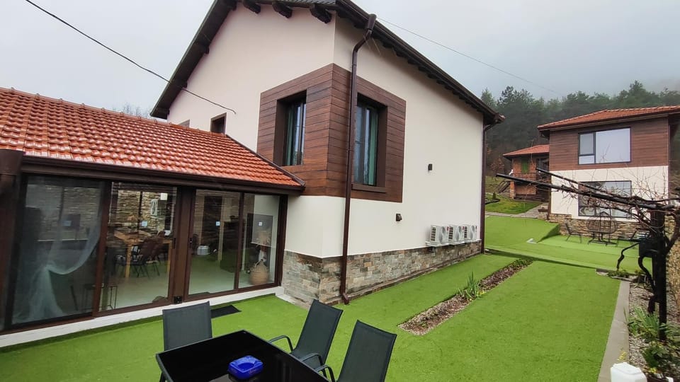 Вивиан - модерна вила за гости Villa in Pleven Province, Bulgaria