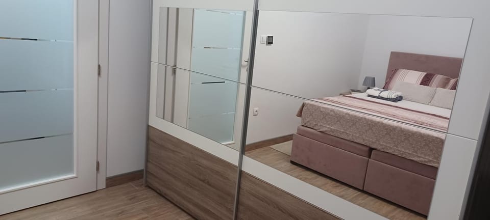 Bed, Bedroom, wardrobe