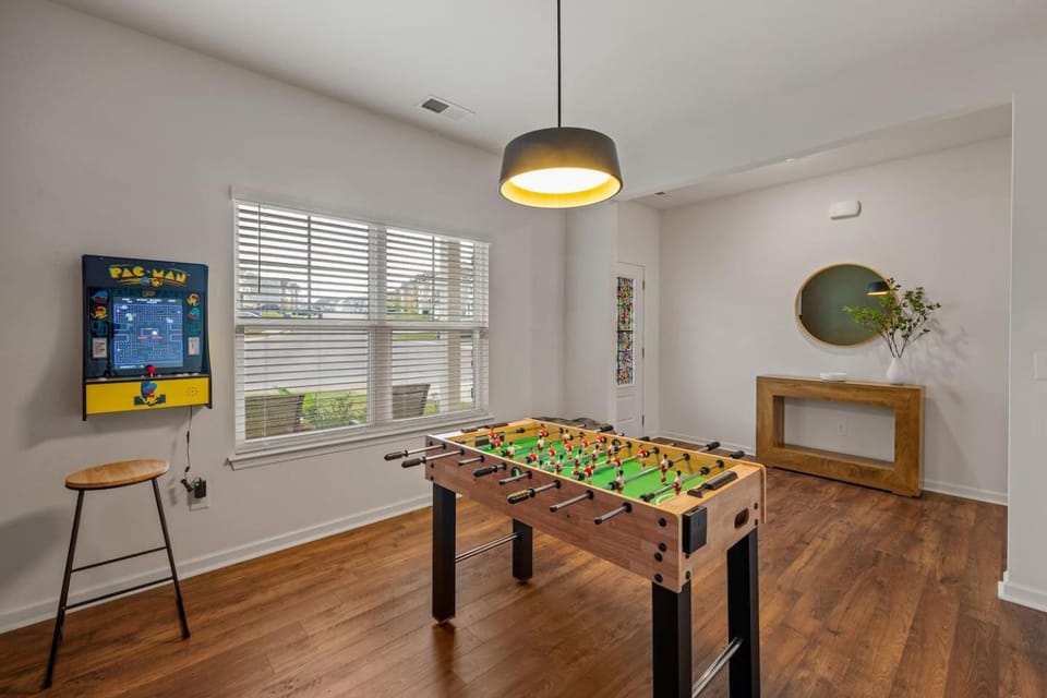 Spacious Farragut 5BR FamilyGroup Getaway near UT House in Farragut