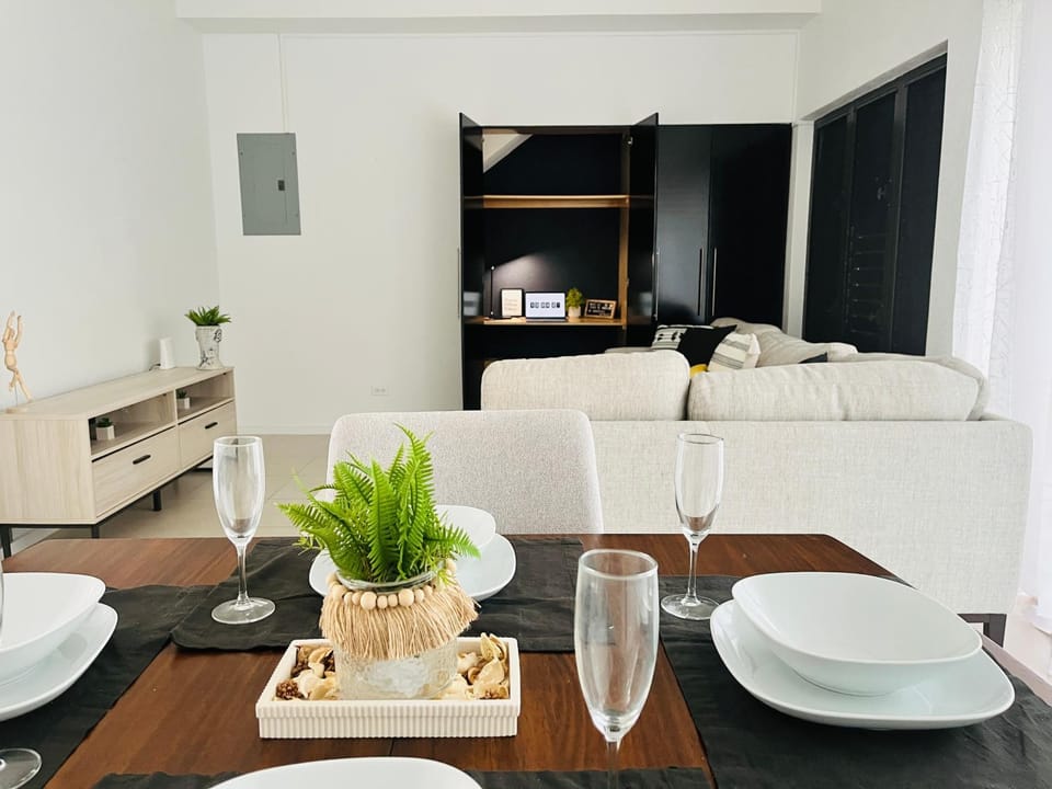 Living room, Dining area