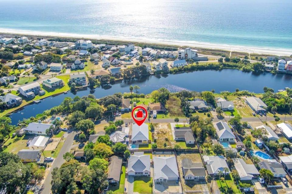 Laid-Back - Private Pool, 4 Min Walk to Beach, Close to 30A, FREE Daily Activities House in Sunnyside
