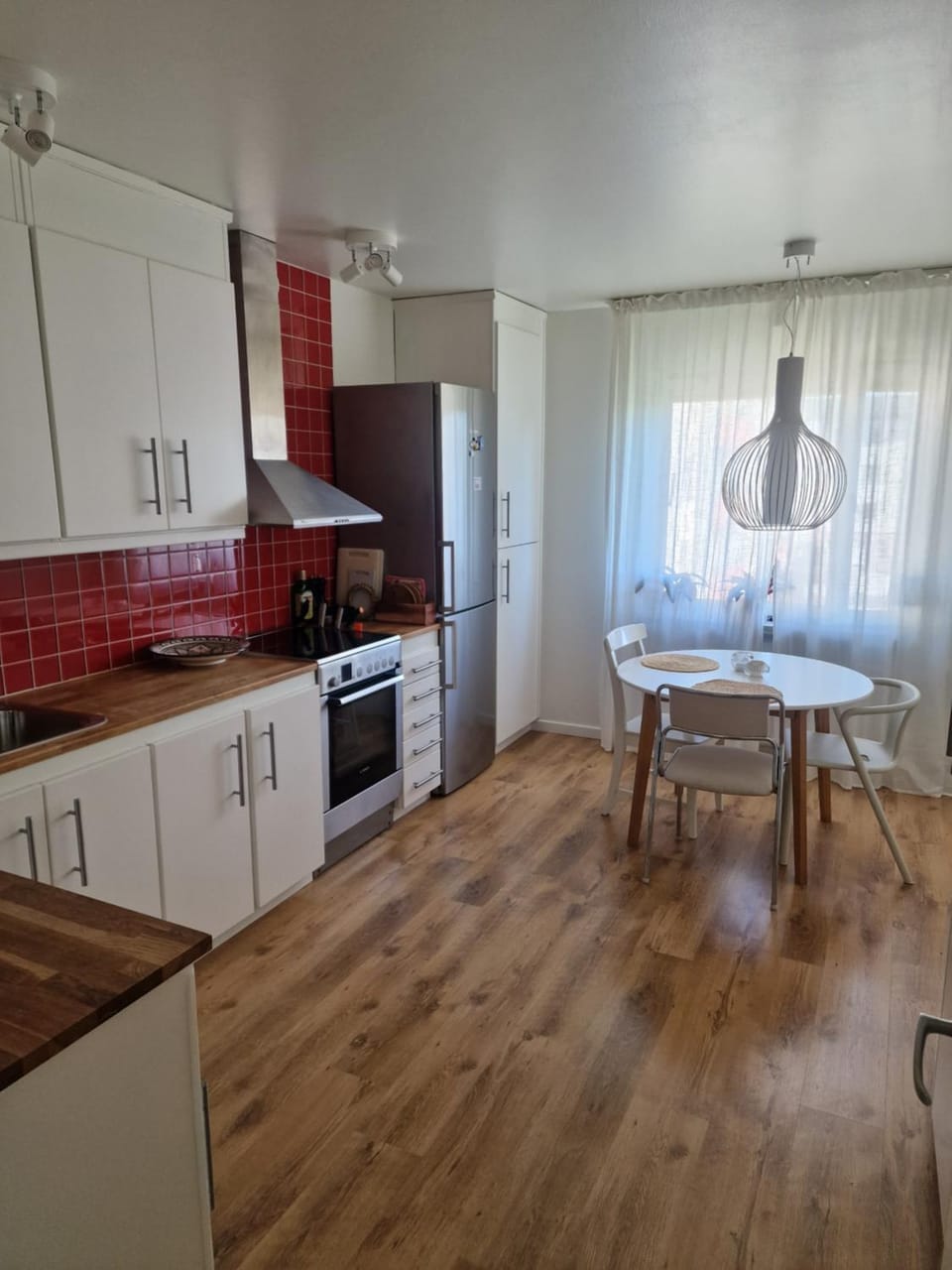 Central lägenhet i Visby -4 person inkl parkering Apartment in Visby