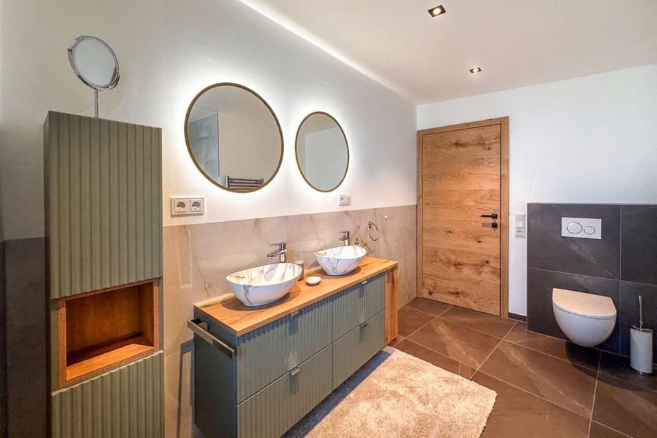 Toilet, Bathroom