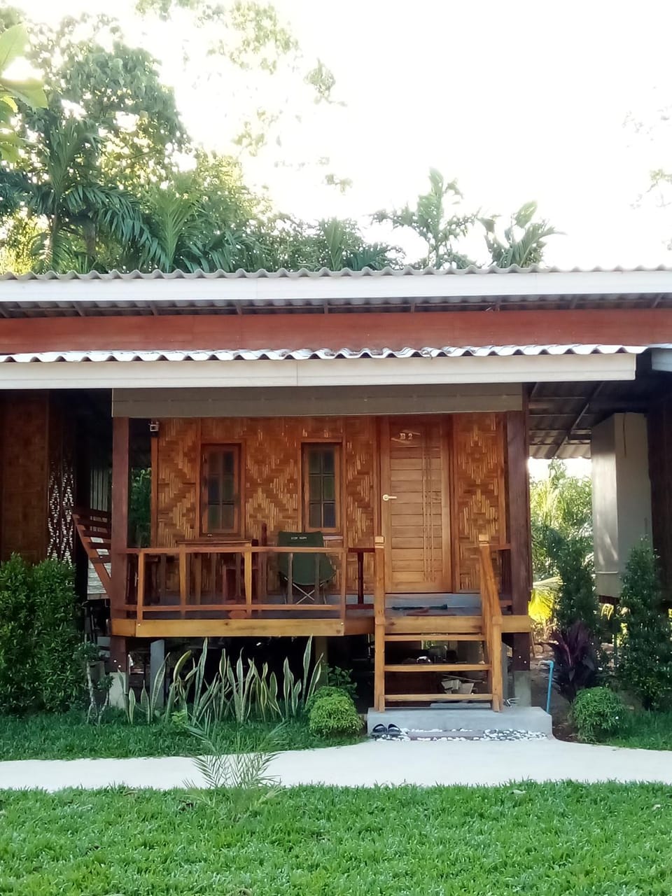 Property building, Patio, Day, Photo of the whole room, Garden view