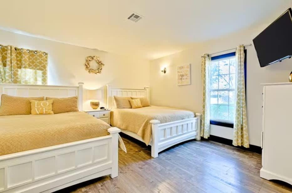 Peaceful Retreat in Anaheim-close to Disney House in Anaheim