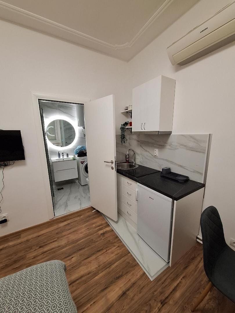 White City 6 Apartment in Belgrade