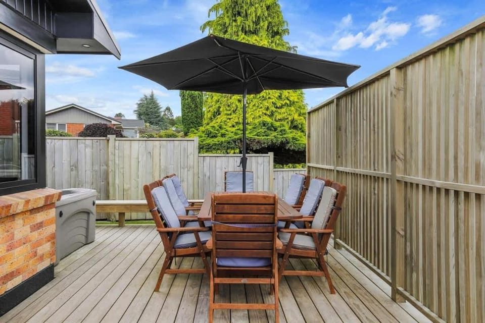 Sundrenched 70's House in Rotorua