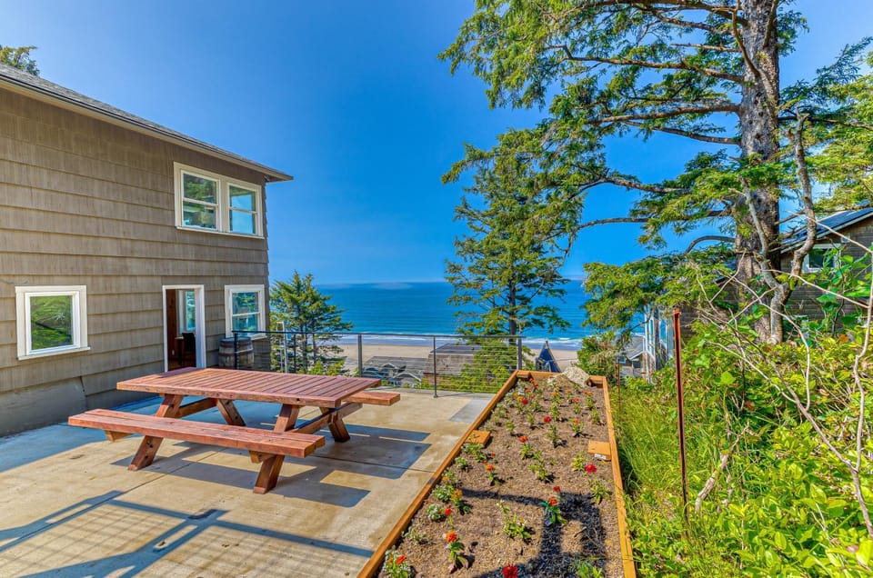 Oceanside Skies - Main House House in Oregon