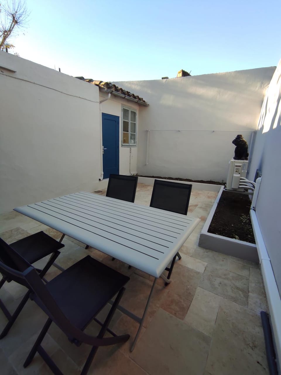 Patio, Dining area