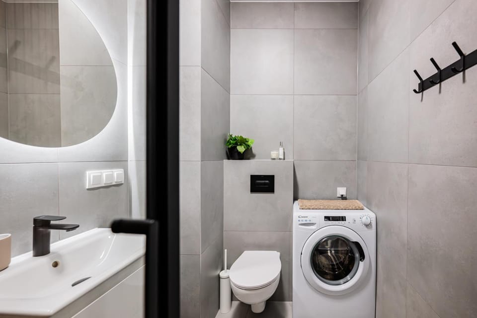 Bathroom, washing machine