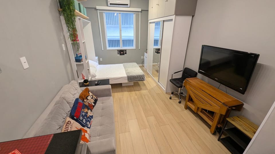 Bed, TV and multimedia, Living room, Photo of the whole room, Bedroom, wardrobe