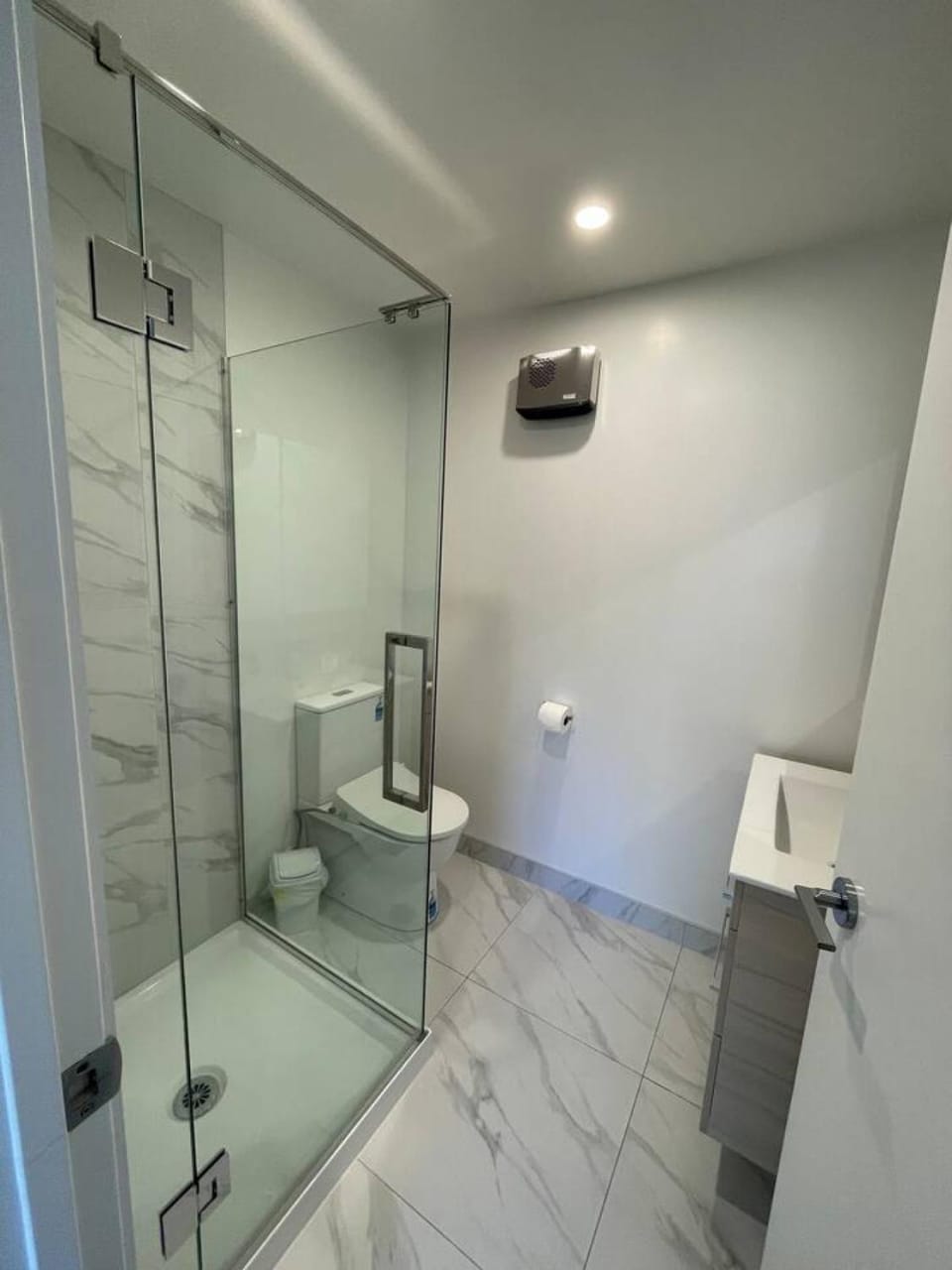 Stylish and Sleek Auckland Stay House in Auckland