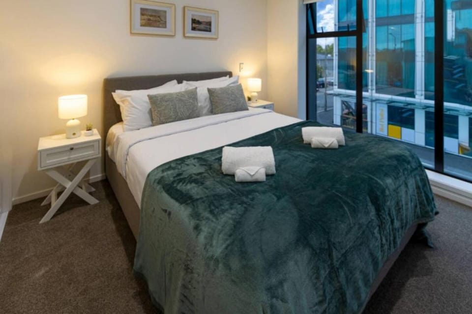 10 Salisbury Cosy 2-Bed Retreat House in Christchurch