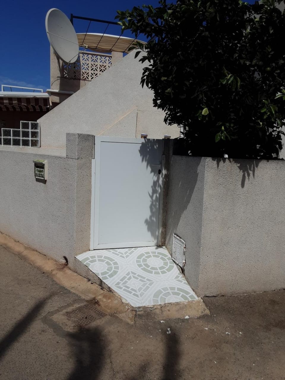 Property building, Day