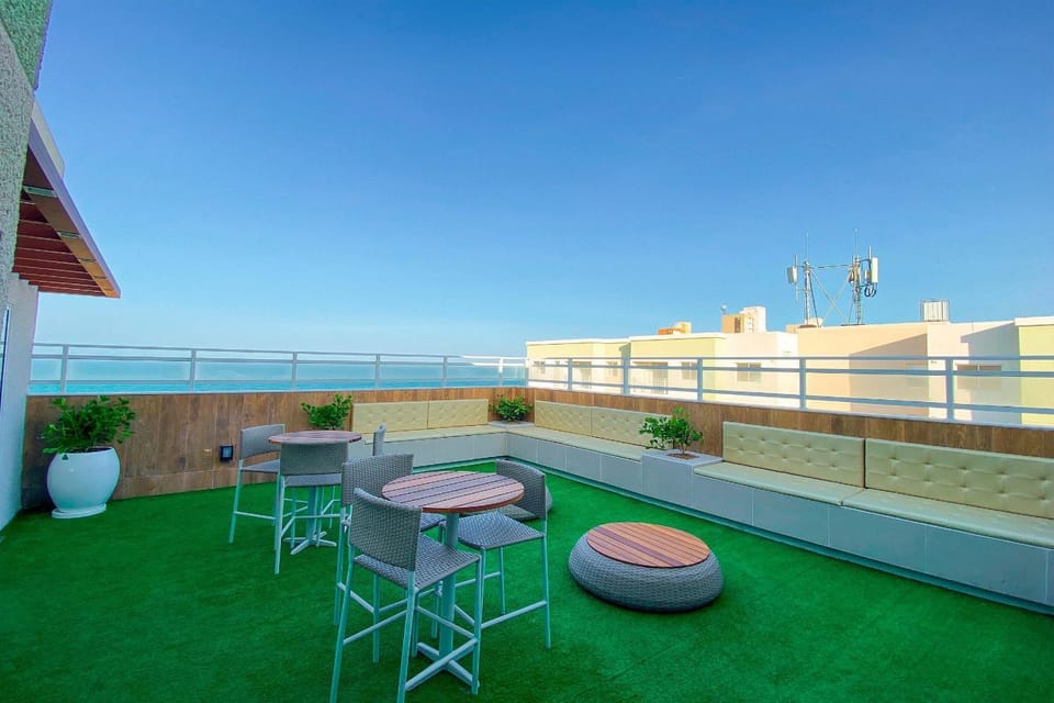 Lounge or bar
