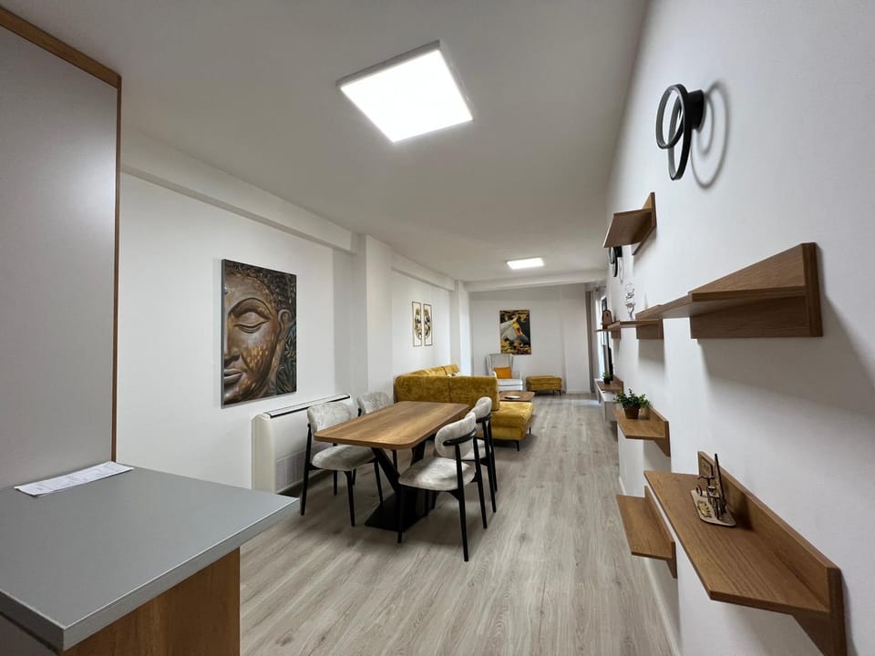 TV and multimedia, Living room, Dining area