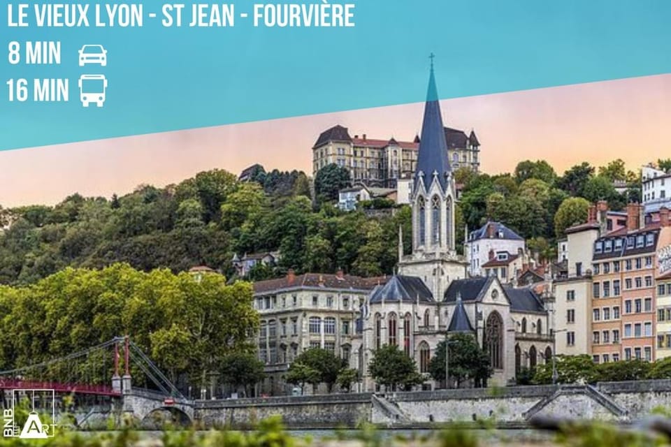 Le Petit Debrousse, Confort calme et Parking Apartment in Lyon