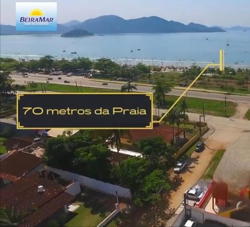 Casa Condomínio Ubatuba com churrasqueira privativa House in State of São Paulo
