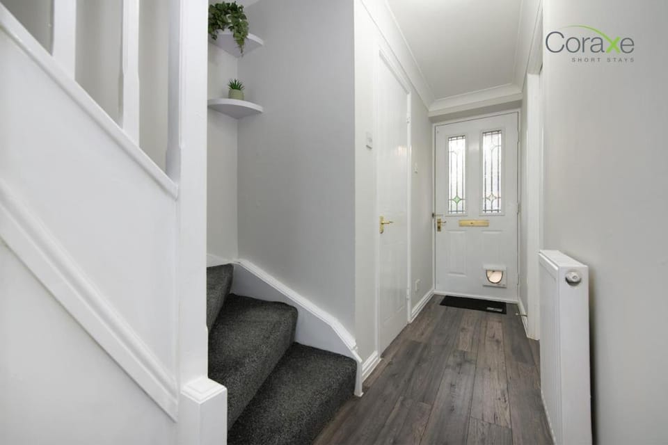 2 Bedroom Cosy retreat House in Grays
