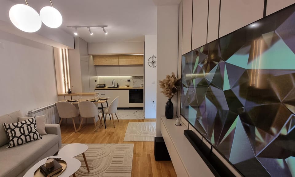 Communal lounge/ TV room, TV and multimedia, Kitchen or kitchenette, Living room, Seating area, Dining area, Evening entertainment