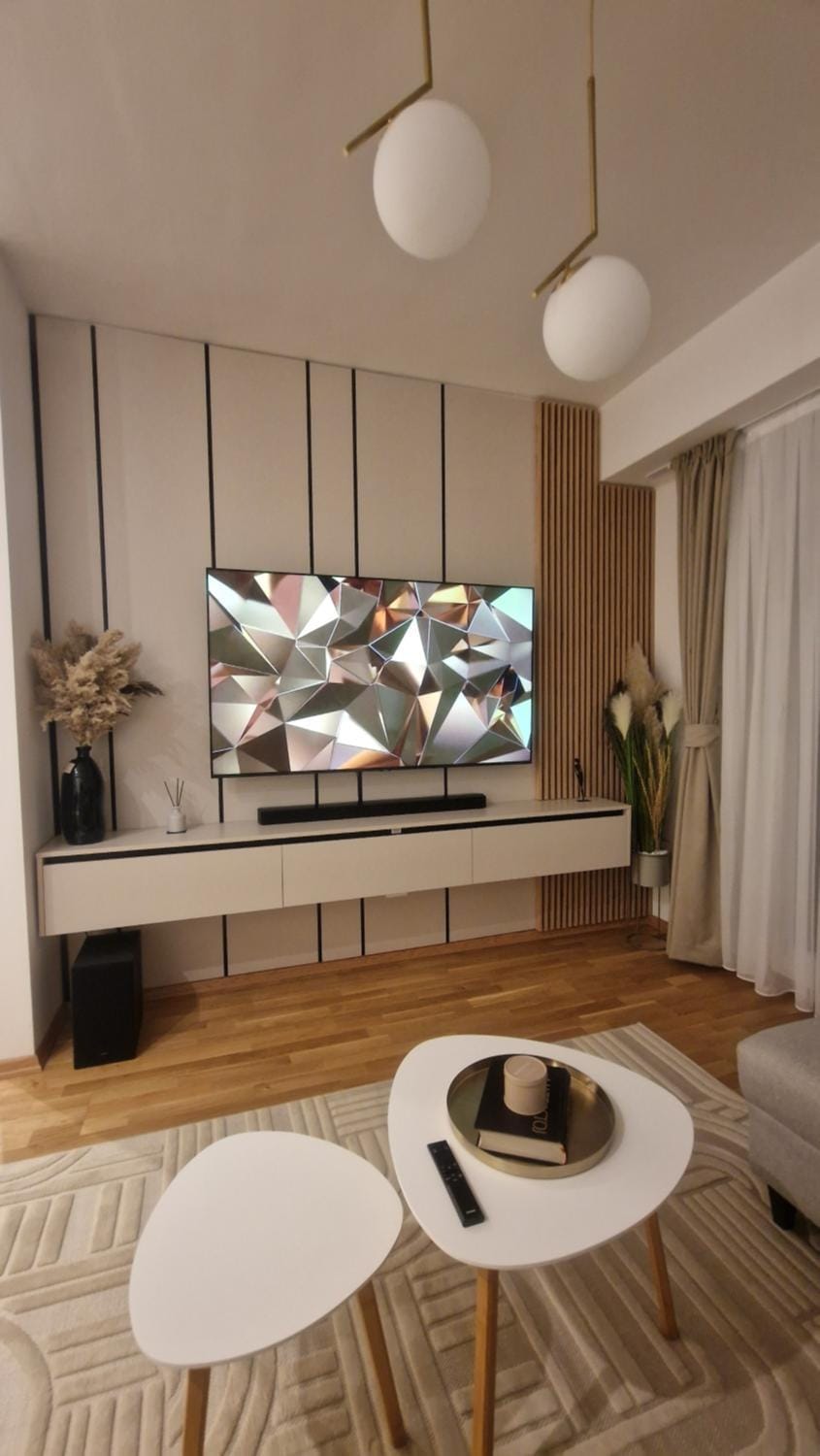 Communal lounge/ TV room, TV and multimedia, Living room, Seating area, Evening entertainment
