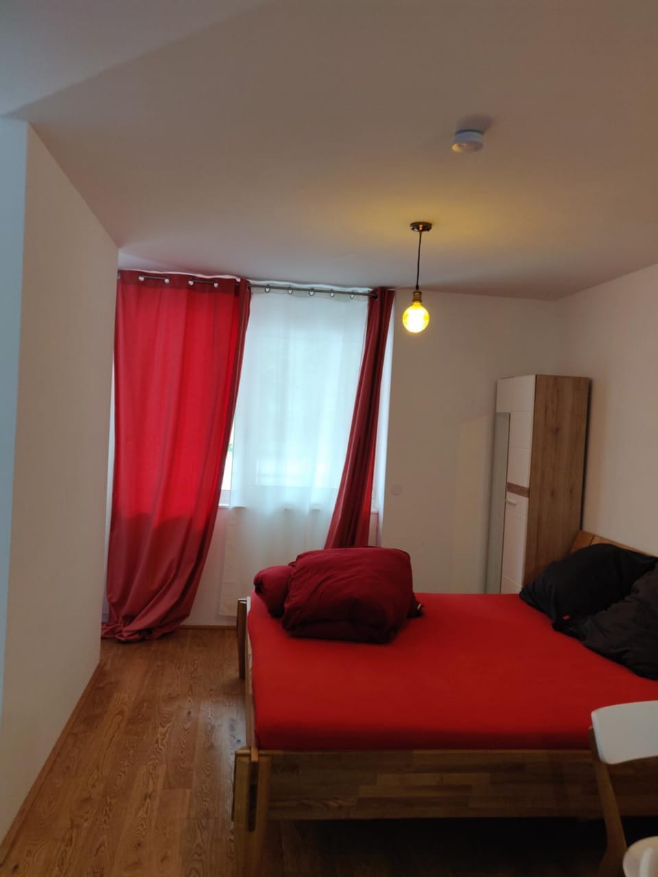 Beautiful Apartment with Parking, Brilliant Location Apartment in Vienna