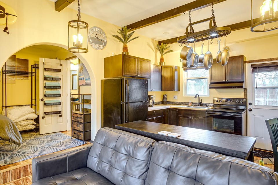 Electric Fireplace Central Coeur dAlene Studio! Apartment in Coeur dAlene