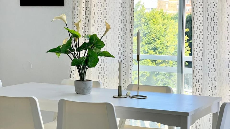 TV and multimedia, Dining area