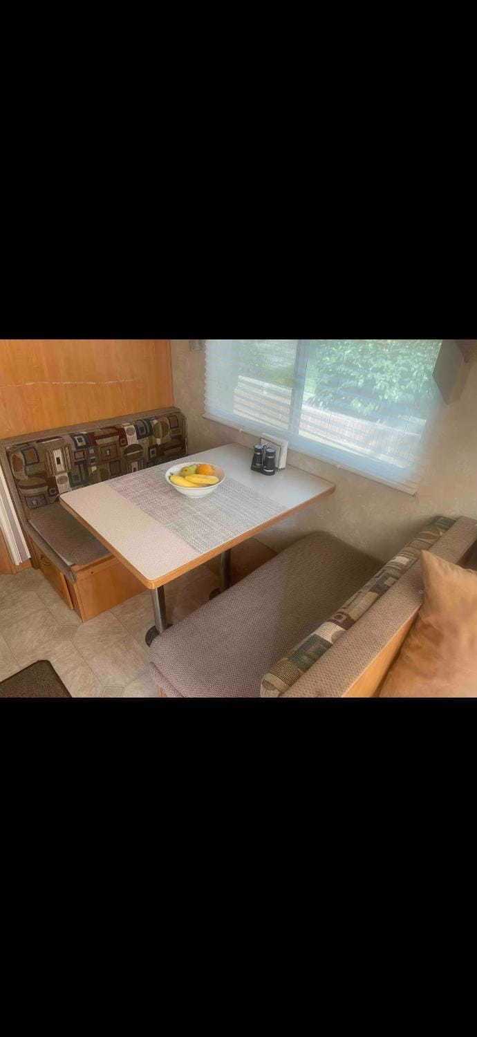 Cozy private couples camper in San Gabriel CA Apartment in Pasadena
