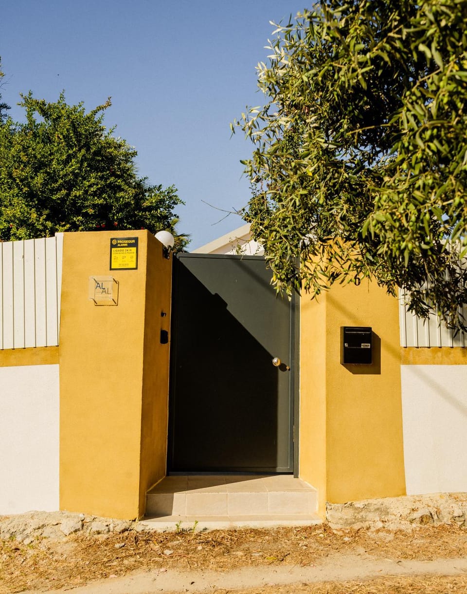 Facade/entrance, pet friendly