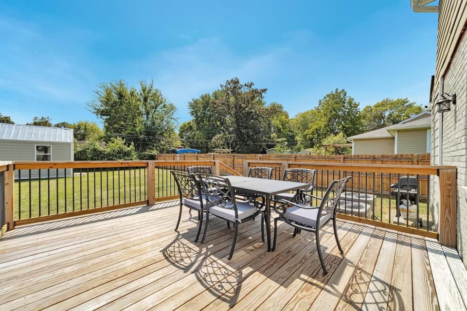 Forest Hil Pet Friendly & Gourmet Kitchen House in Richmond