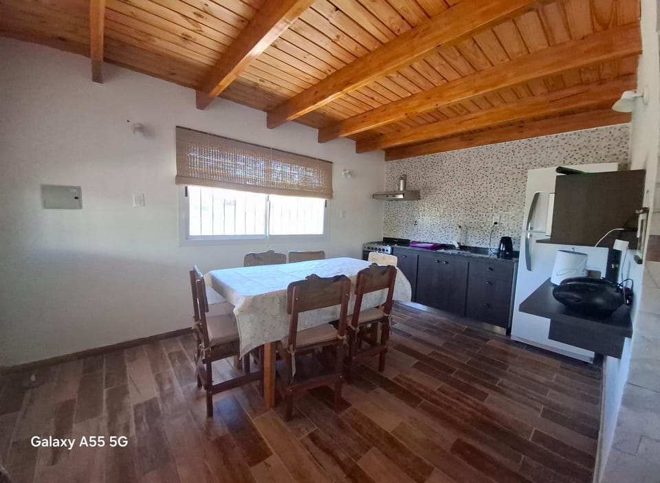 Cabaña El Poniente House in Mendoza Province Province